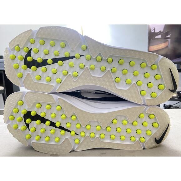 Athletic_Shoes